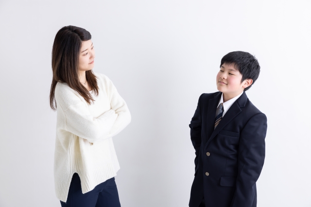 中学生の息子と母親